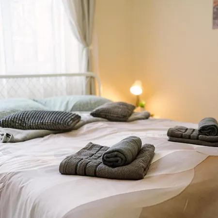 Grand Luxury By Ndk And National Stadium With Free Parking Apartament