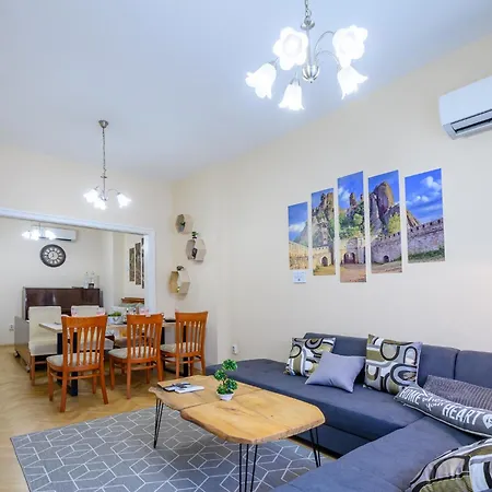 Grand Luxury By Ndk And National Stadium With Free Parking Apartament