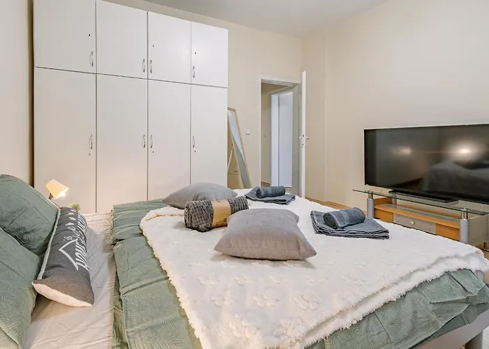 Apartment Grand Luxury By Ndk And National Stadium With Free Parking